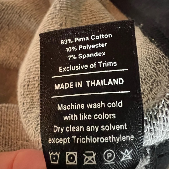 Public Rec 1/4 zip gray top - Picture 4 of 6